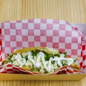Quesadillas fritas con queso Oaxaca